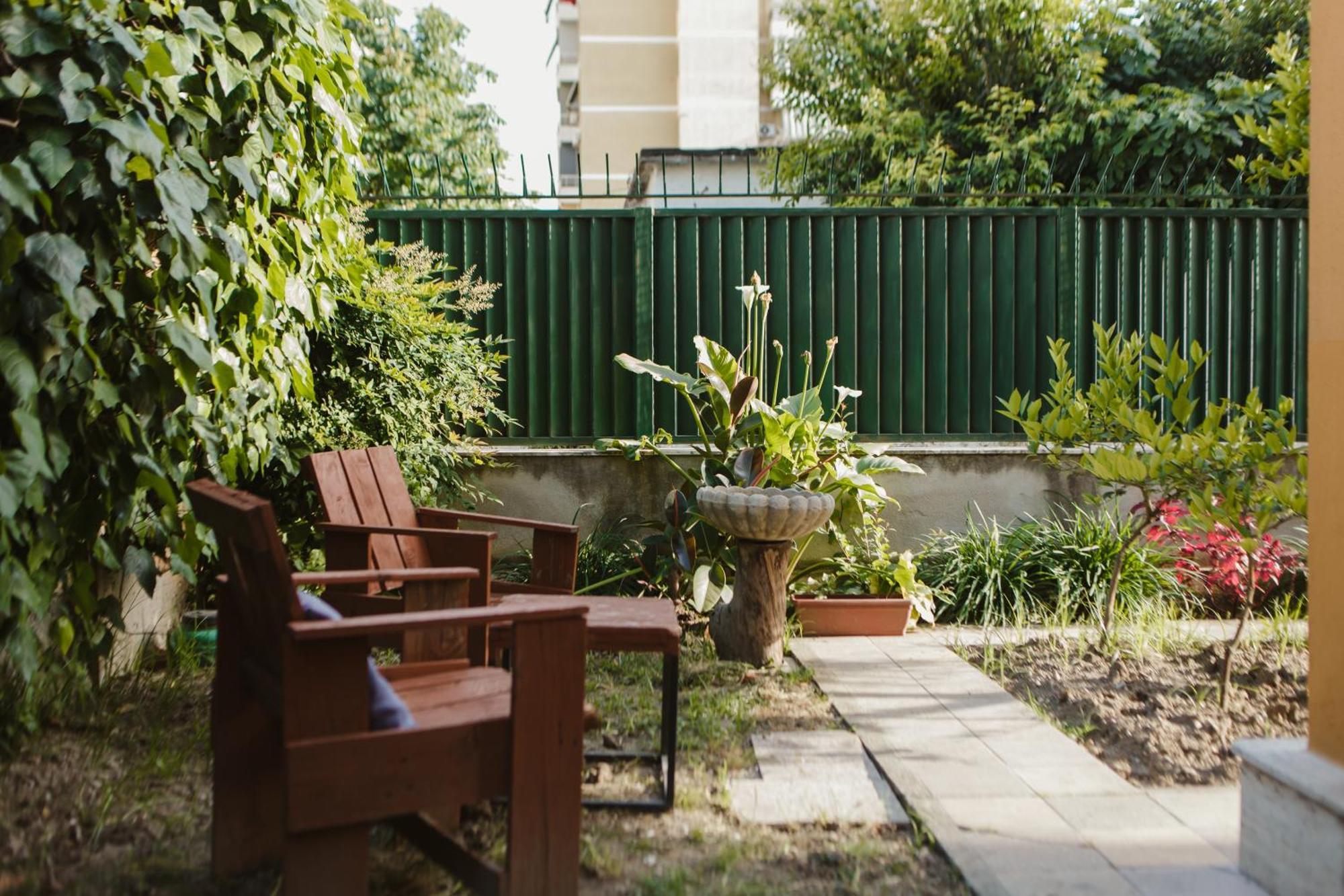 Rare Durres Apartment With Private Parking & Garden Eksteriør bilde